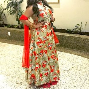 Red lehenga size 42